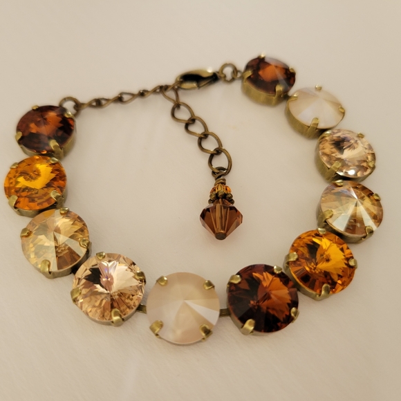 Austrian Crystal Earrings in Antique Brass - Picture 7 of 8